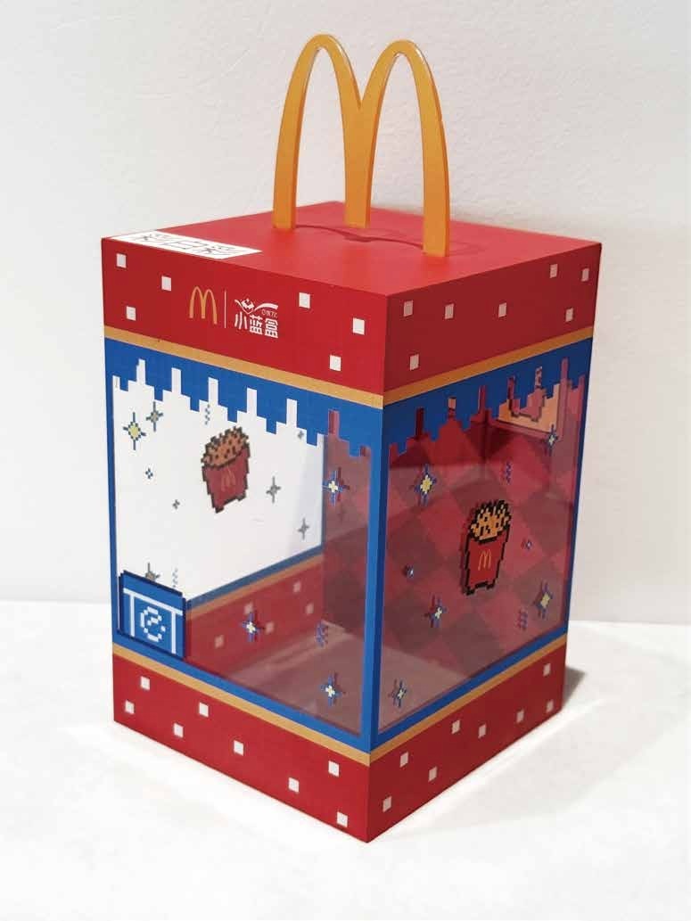 红色主题亚克力礼品展示盒